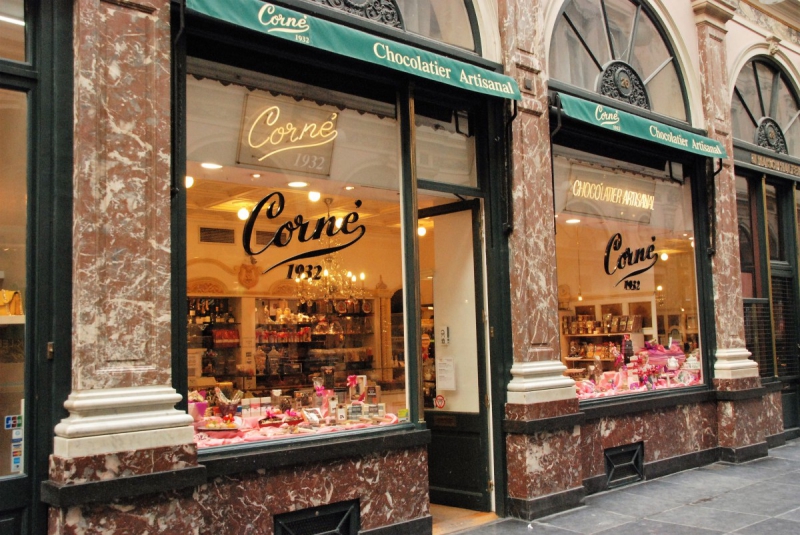 ecommerce-AIGLUN-min_chocolate_chocolaterie_shop_luxury_chic_gallery_brussels_belgium-558146